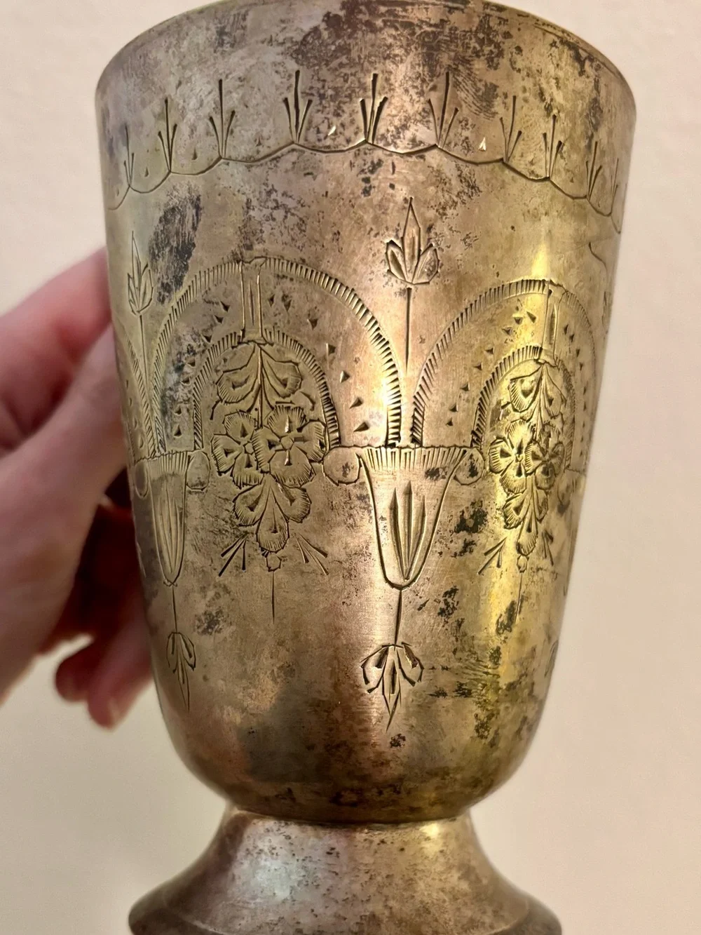Antique-Style Etched Metal Pedestal Mug - Silver Finish